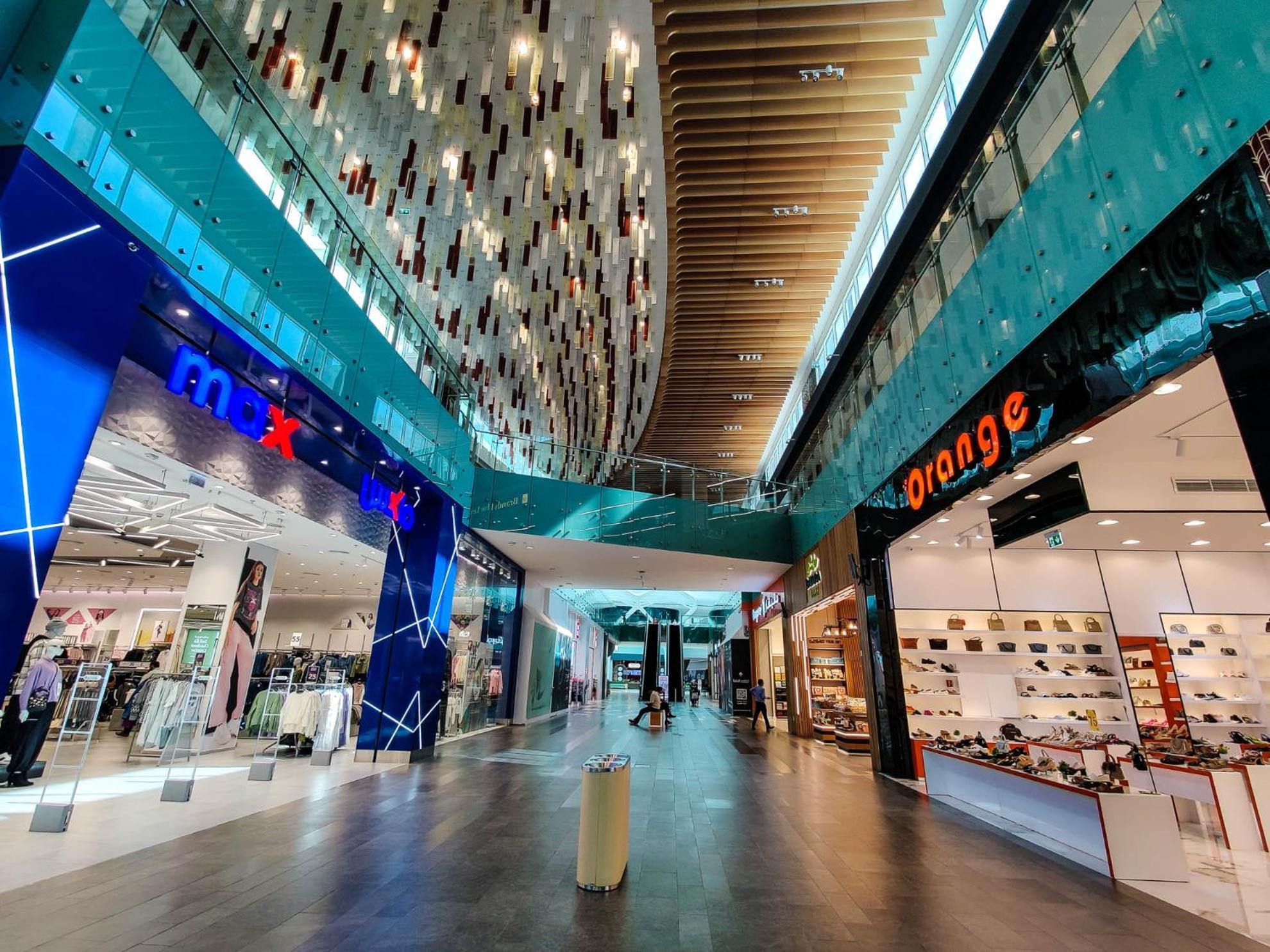 Elegant Fresh 1br With Heated Pool, Just Steps From Mall, Restaurants & Fitness Center * Dubai