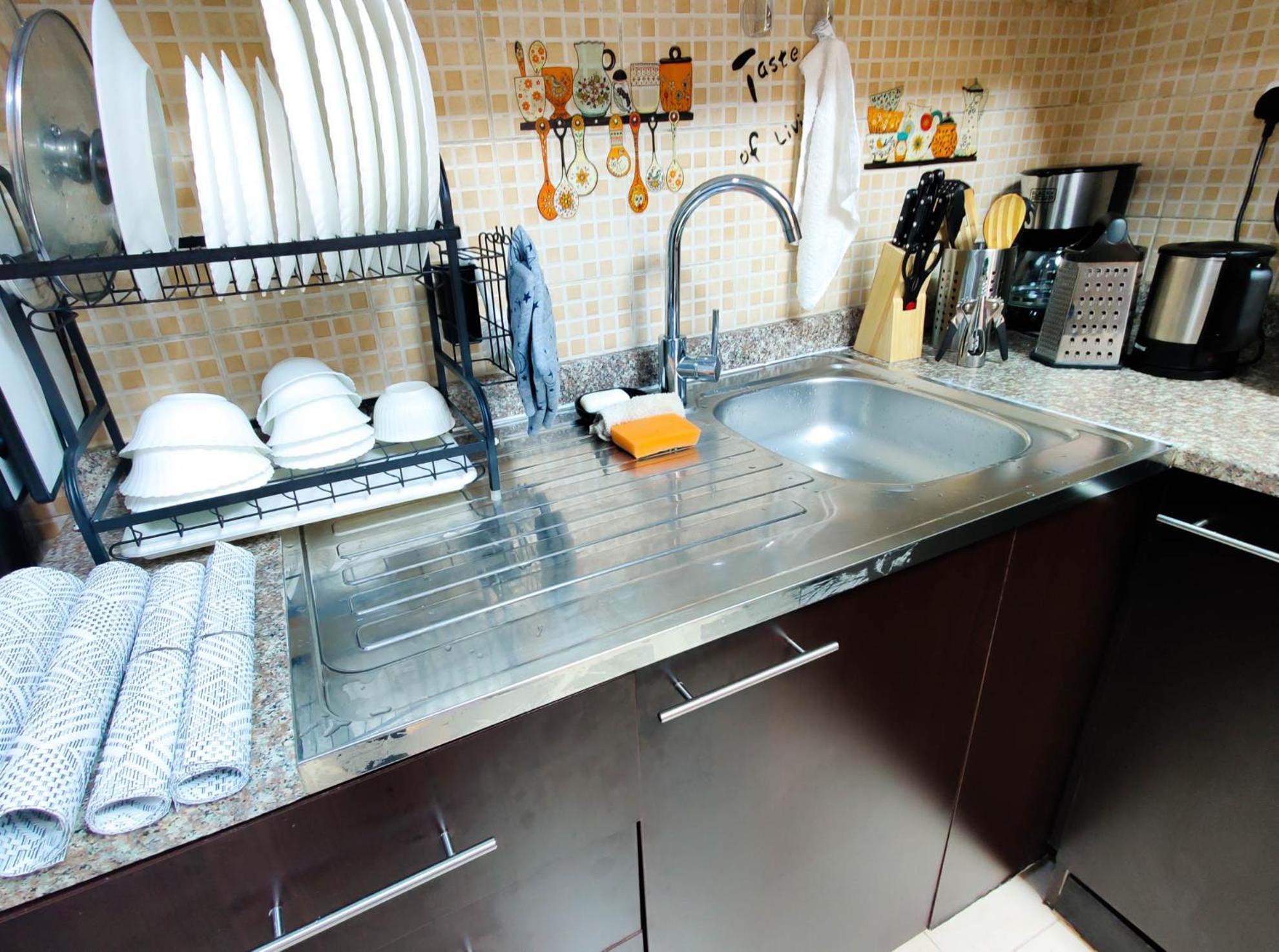 Elegant Fresh 1br With Heated Pool, Just Steps From Mall, Restaurants & Fitness Center