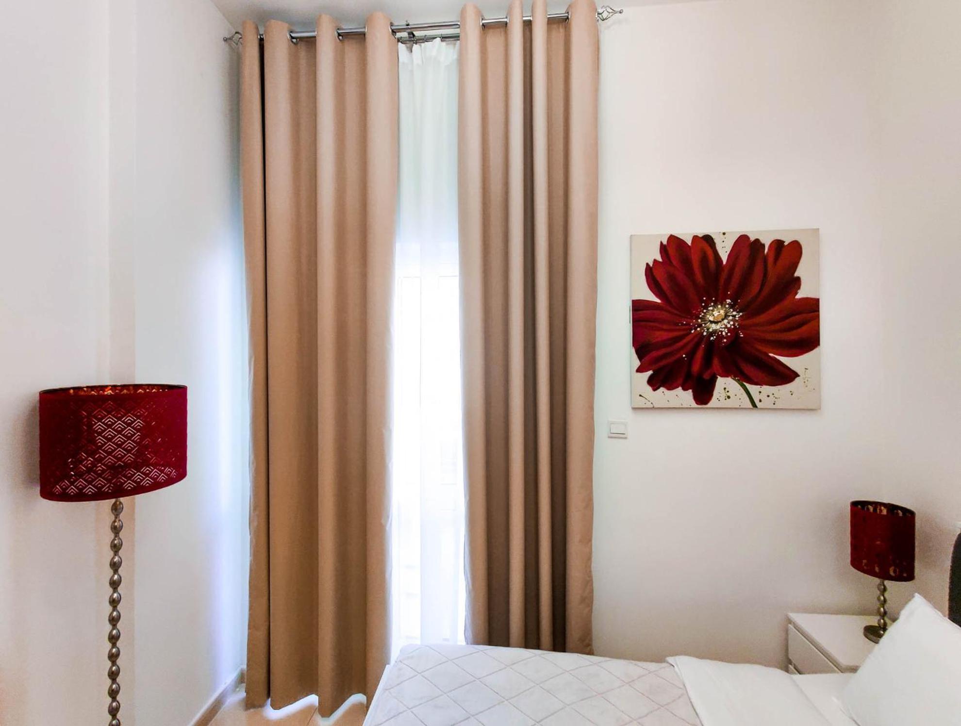 Elegant Fresh 1br With Heated Pool, Just Steps From Mall, Restaurants & Fitness Center *