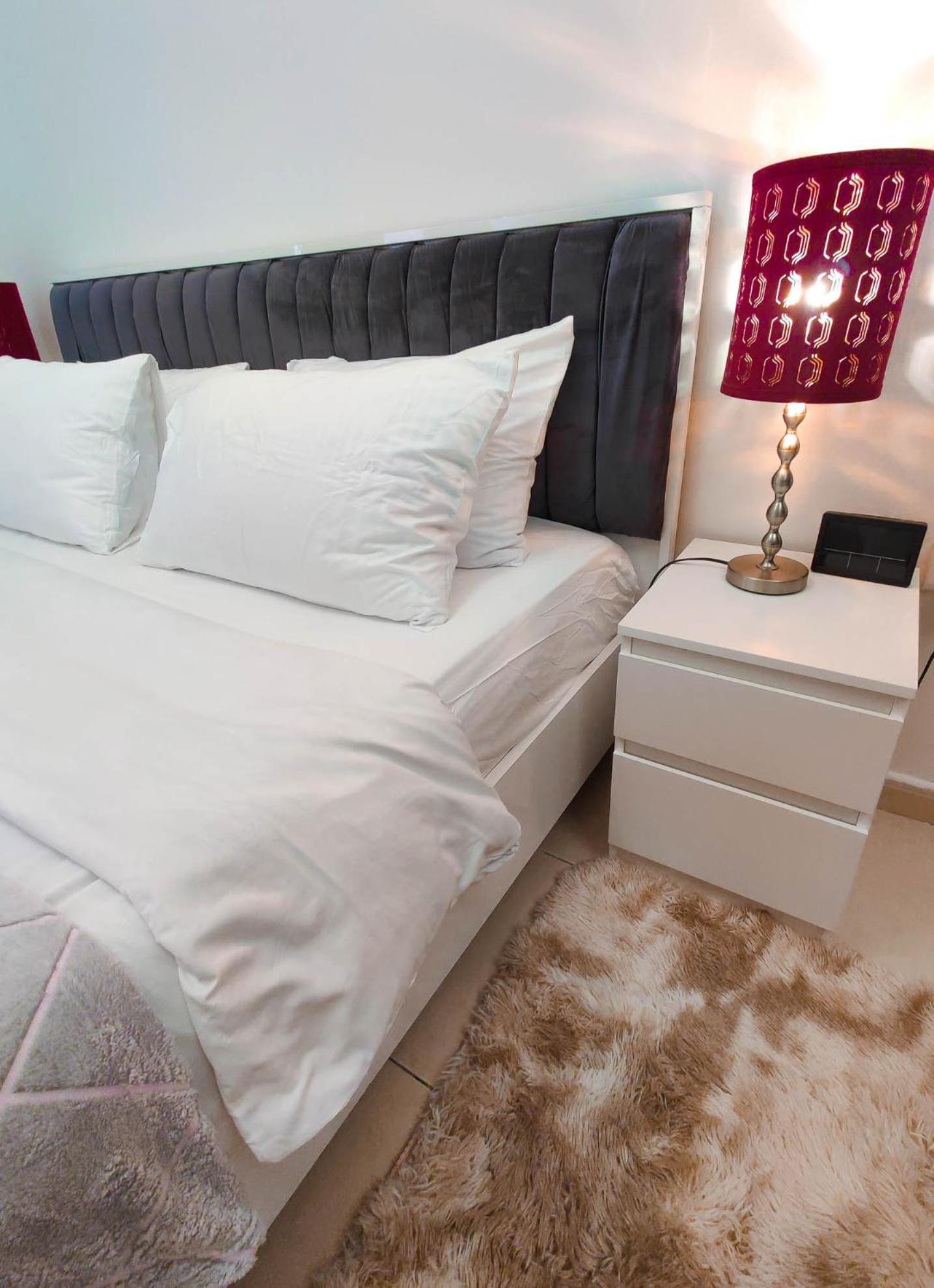 Apartment Elegant Fresh 1br With Heated Pool, Just Steps From Mall, Restaurants & Fitness Center