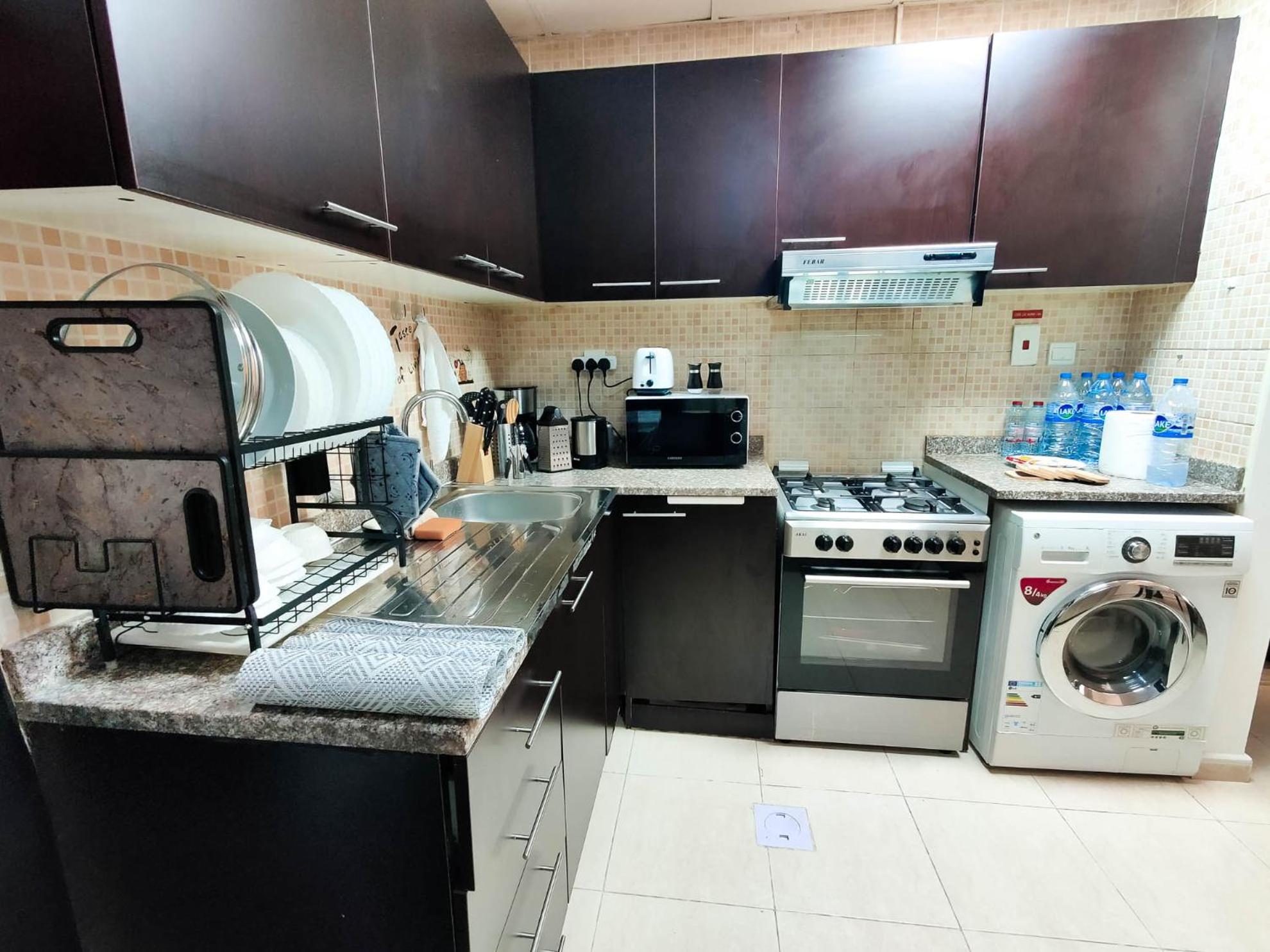 Apartment Elegant Fresh 1br With Heated Pool, Just Steps From Mall, Restaurants & Fitness Center *