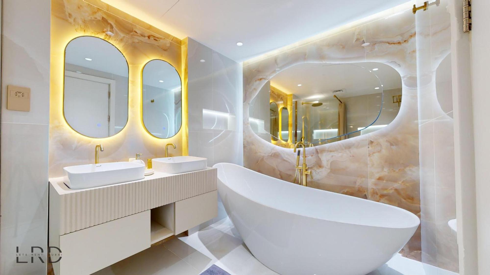 Luxurious With Marina Views Dubai
