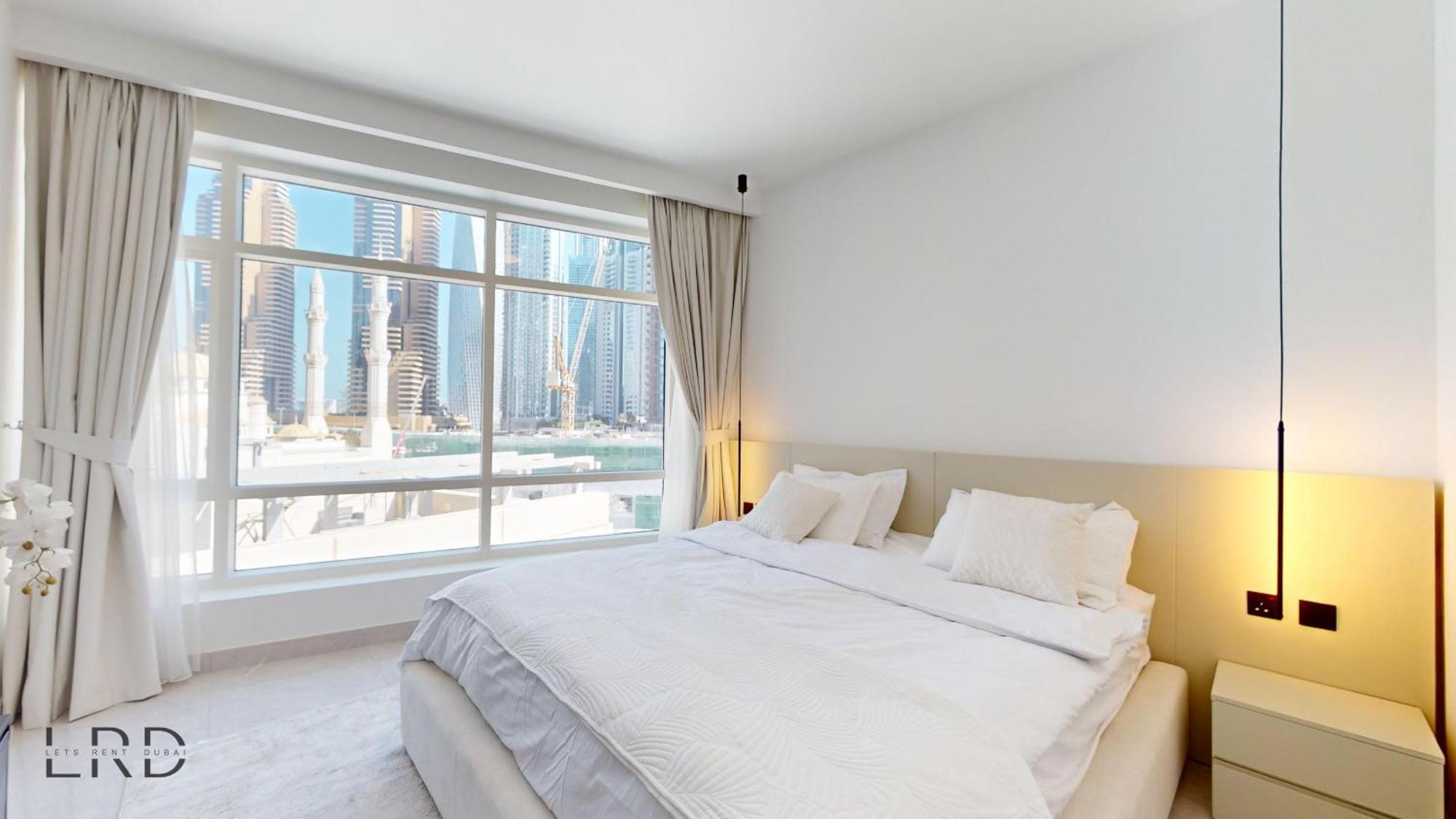 Apartment Luxurious With Marina Views