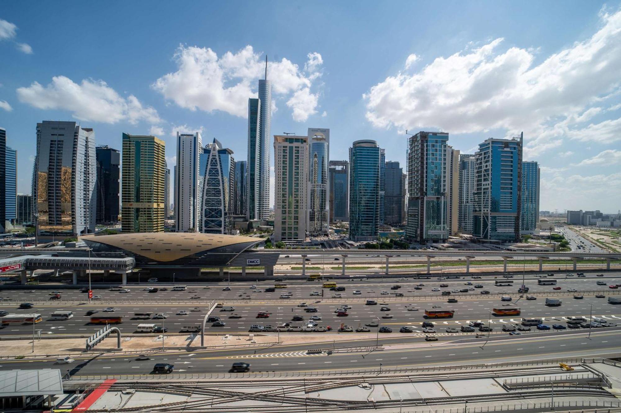 Frank Porter - Yacht Bay * Dubai