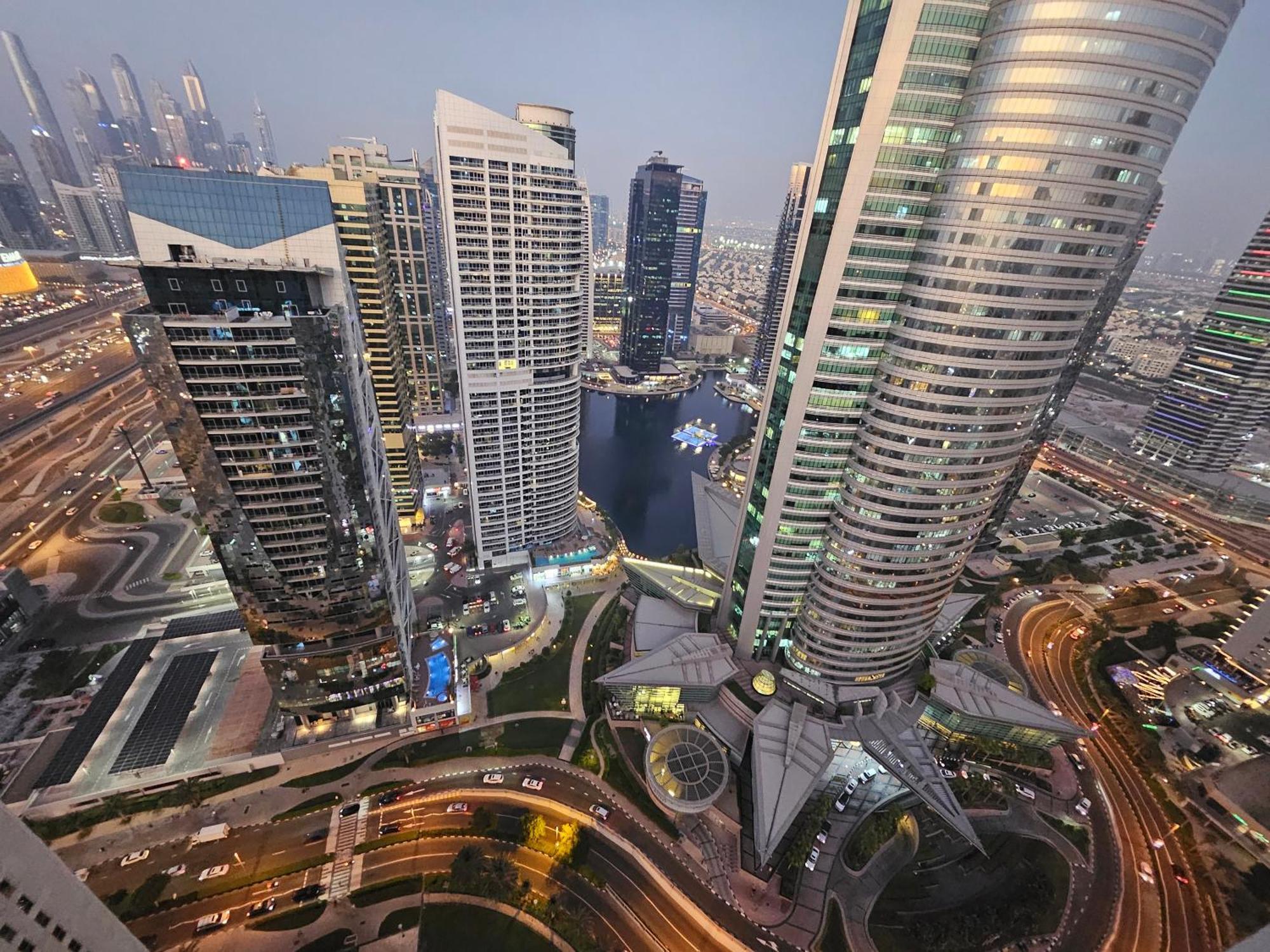 Daire Stunning - High Floor - Canal View