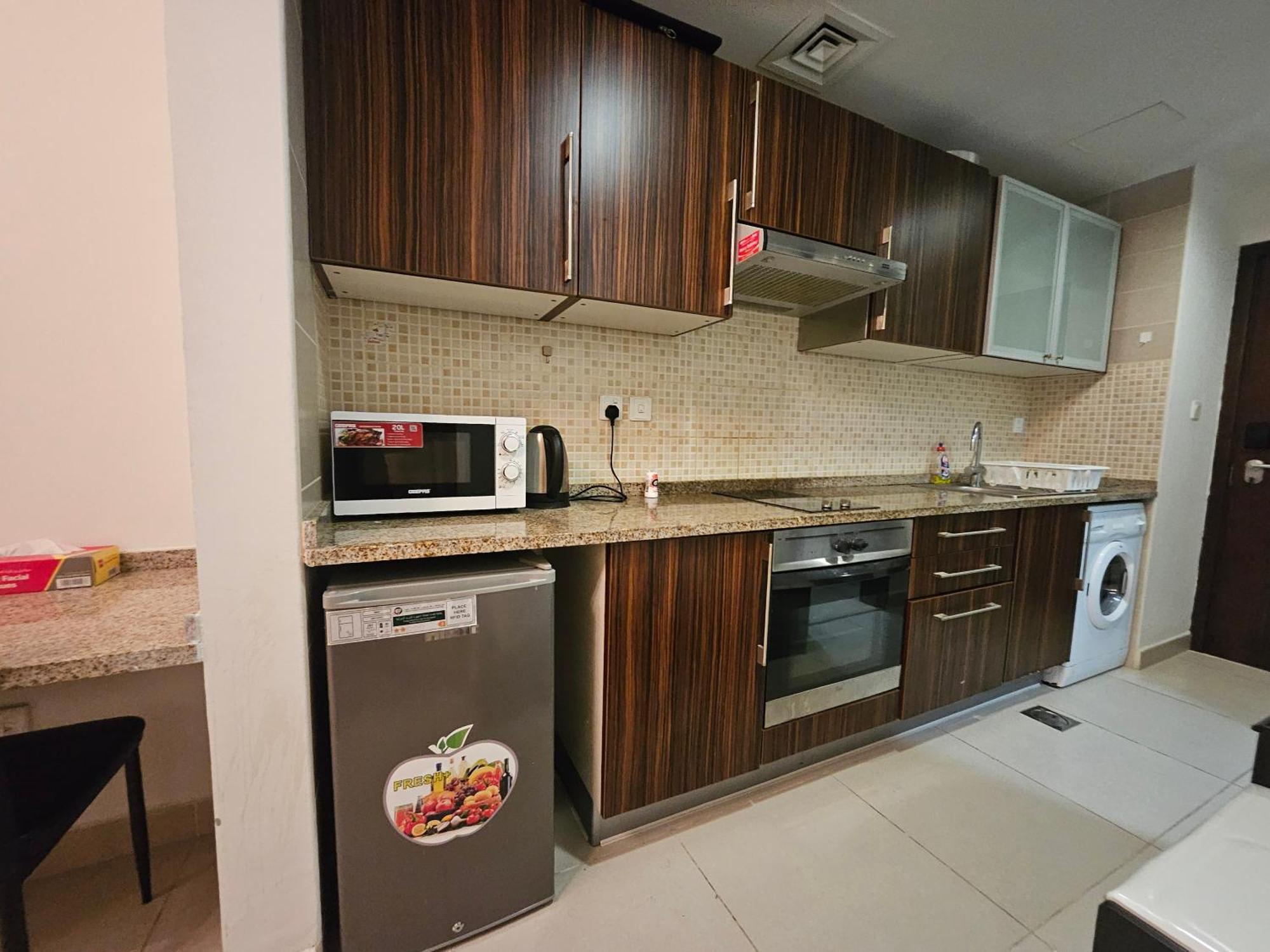 Stunning - High Floor - Canal View Daire *