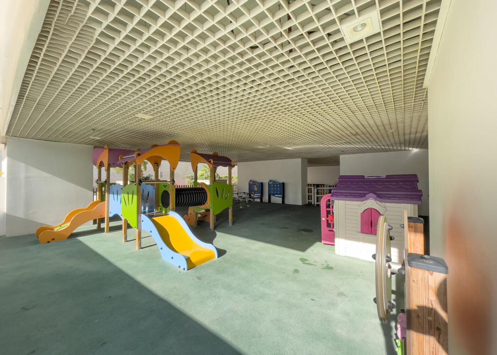 Dream - Marina Arcade Tower Apartment Dubai