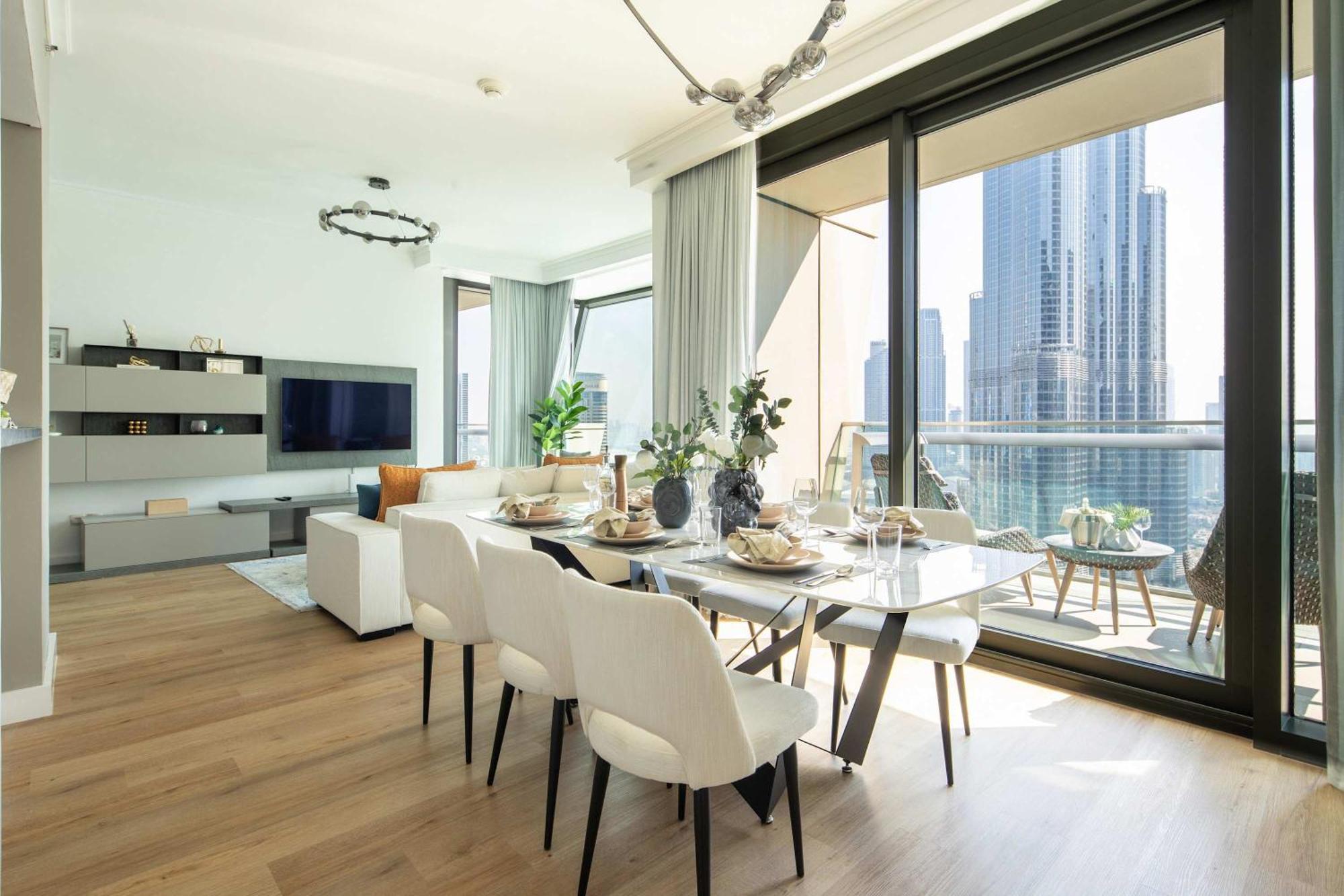 Frank Porter - Burj Vista 1 *