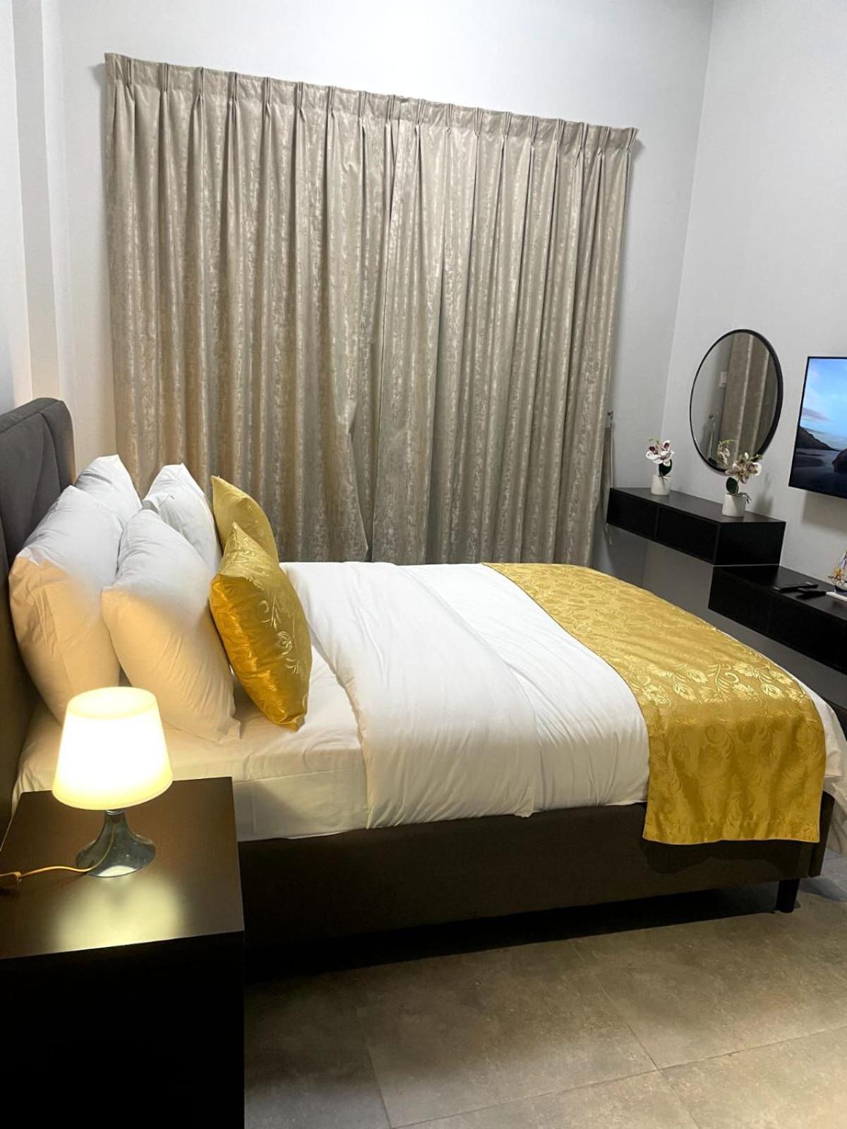 Homestay Ista Llc *