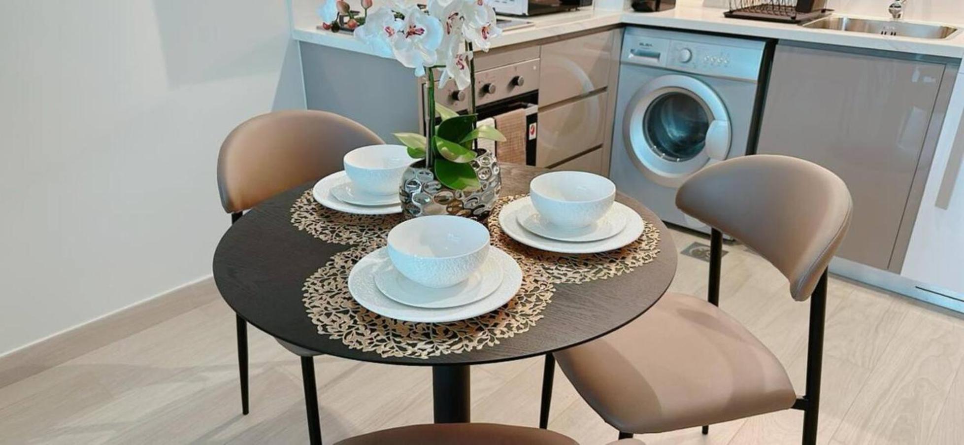 Stunning Brandnew 1br Apartment *