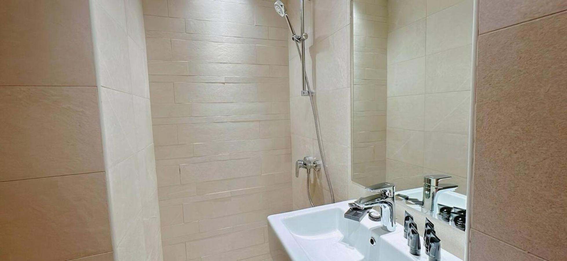Apartment Stunning Brandnew 1br *