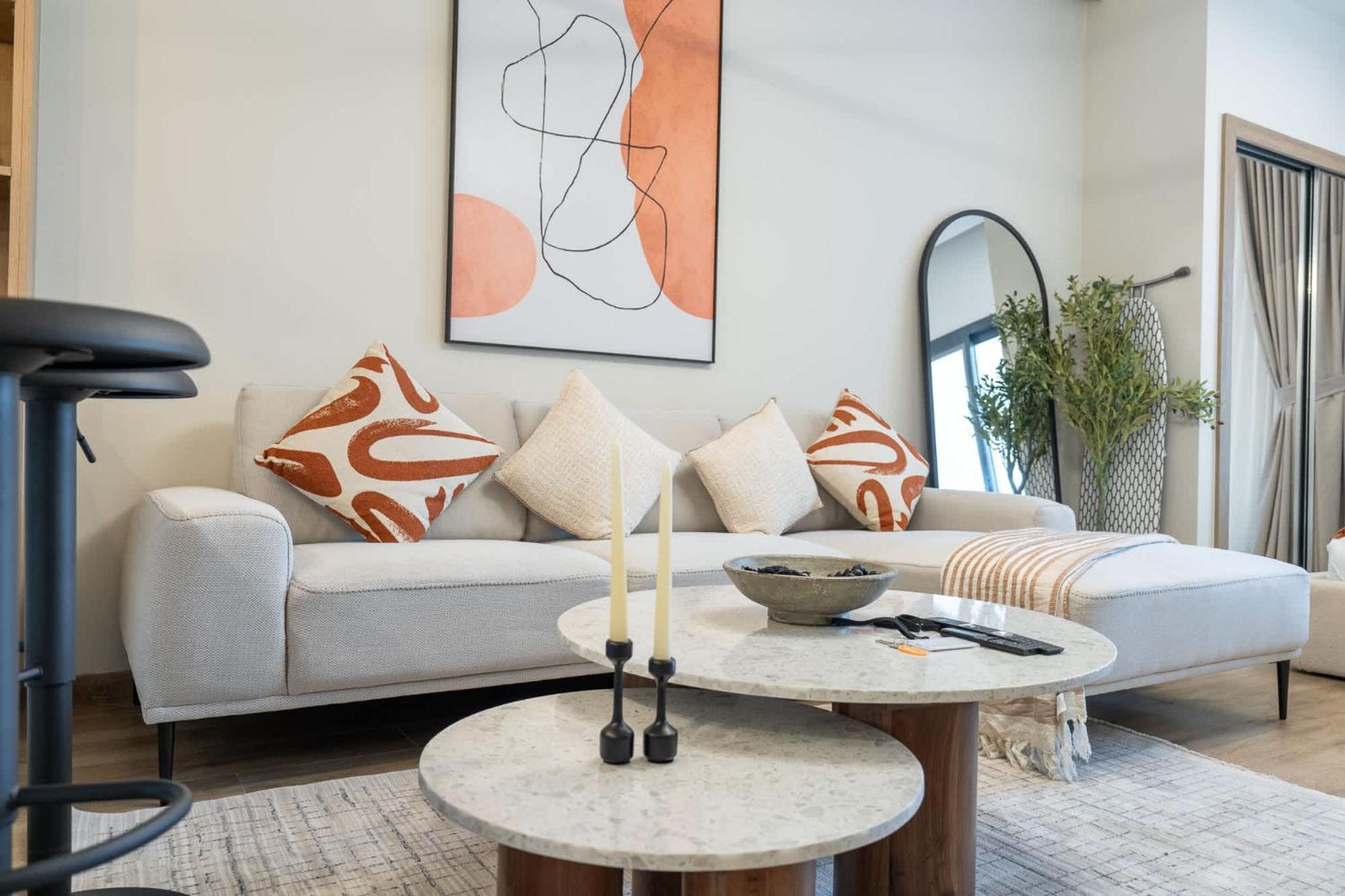 Apartment Chic Modern For 2 In Jvc!