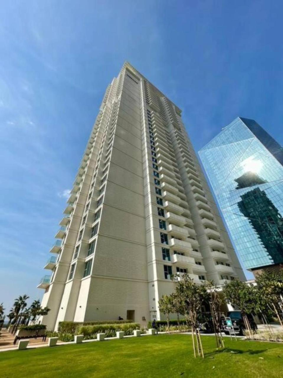 La Vie - 2 Bedroom Beachfront Full Sea View In Jbr- From To August Only Monthly Bookings Accepted Dubai