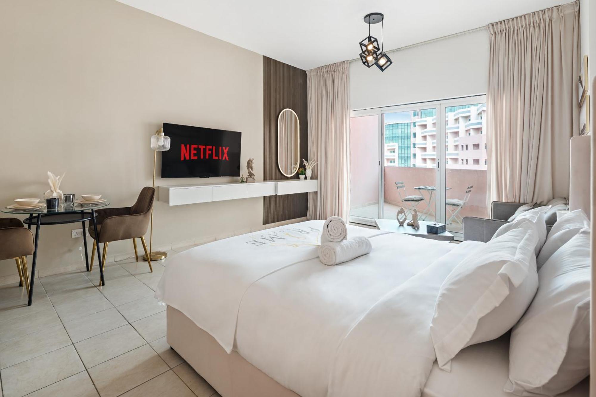 Chic Studio In Discovery Gardens Apartment