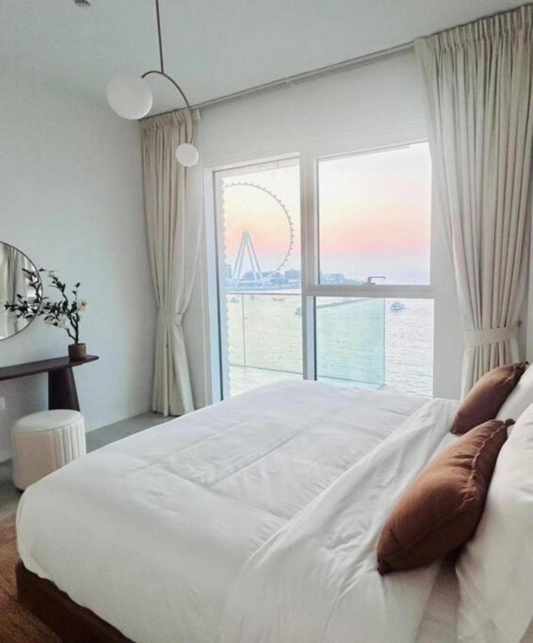 La Vie - 2 Bedroom Beachfront Full Sea View In Jbr- From To August Only Monthly Bookings Accepted Apartment