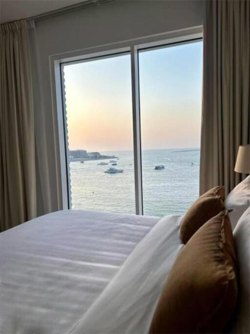 La Vie - 2 Bedroom Beachfront Full Sea View In Jbr- From To August Only Monthly Bookings Accepted Apartment