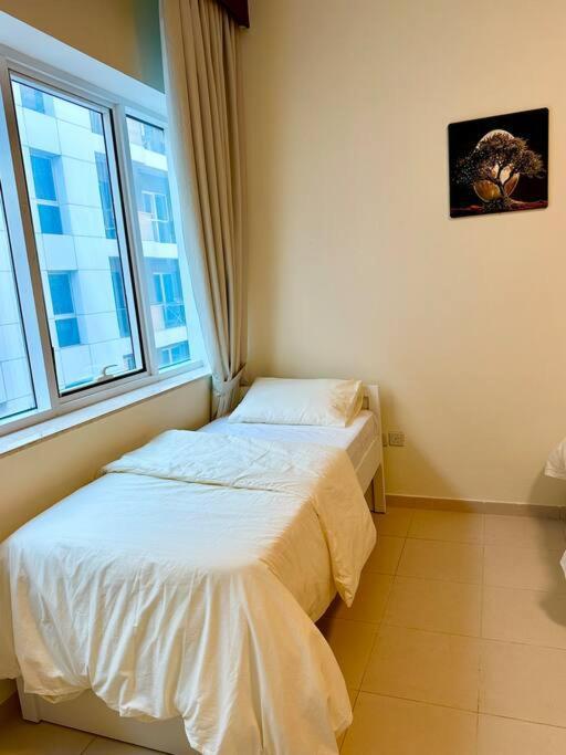 Triplux Homes Near By Insurance Market Metro Station Daire