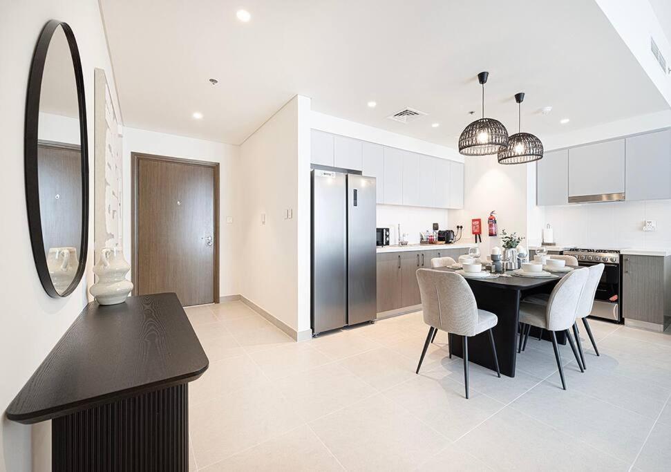 Downtown Sky High Luxury I And Sea Views I Opp Mall Burj Khalifa Apartment Dubai