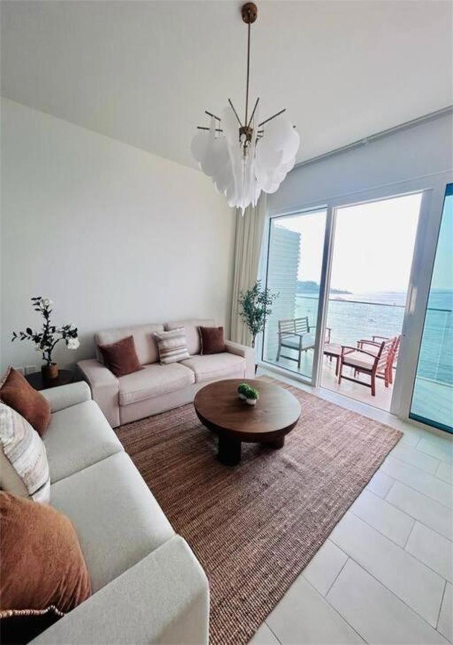 La Vie - 2 Bedroom Beachfront Full Sea View In Jbr- From To August Only Monthly Bookings Accepted Apartment *