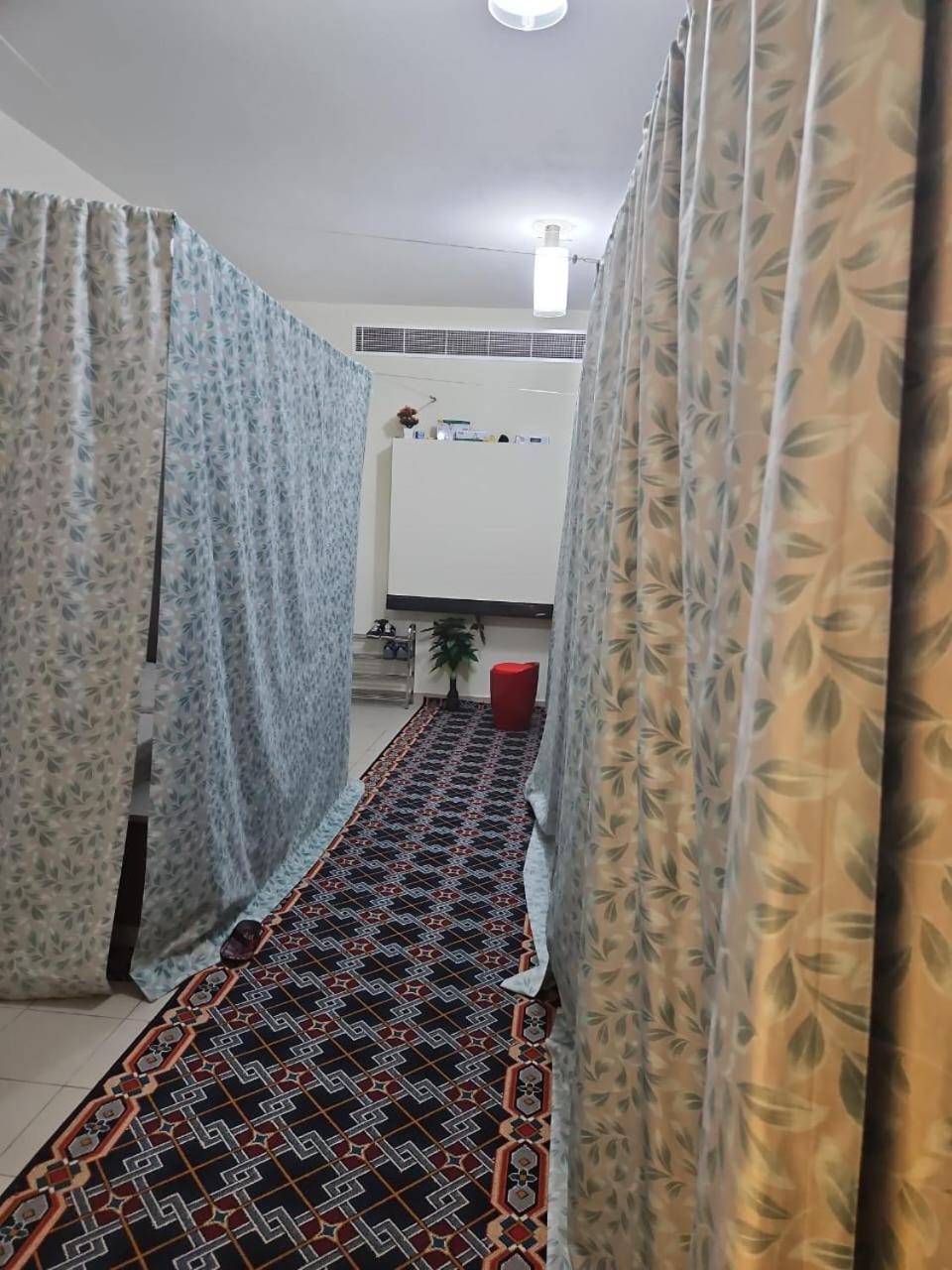 Comfortable Male Bed Space By Ruby Star 4 Single Beds 226 * Dubai