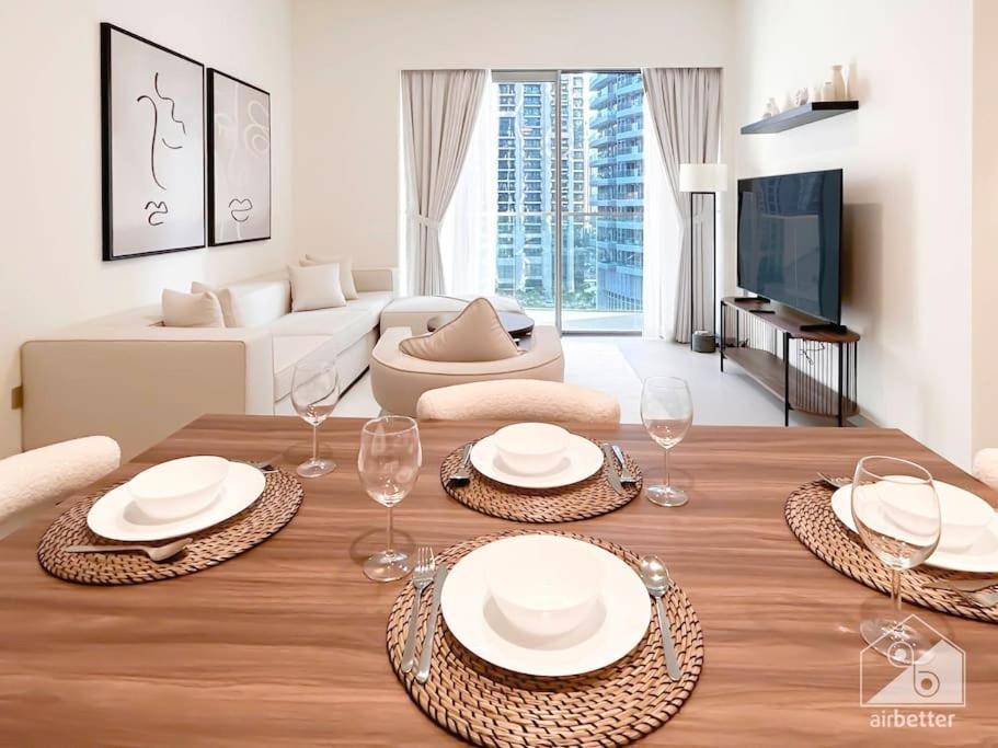 Luxury & Elegance In Downtown Fountain Views Apartment Dubai