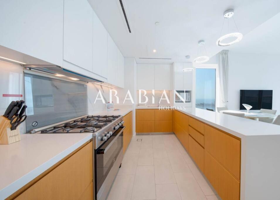 Apartment Beautiful&spacious 3br In Jbr With Full Ocean View *