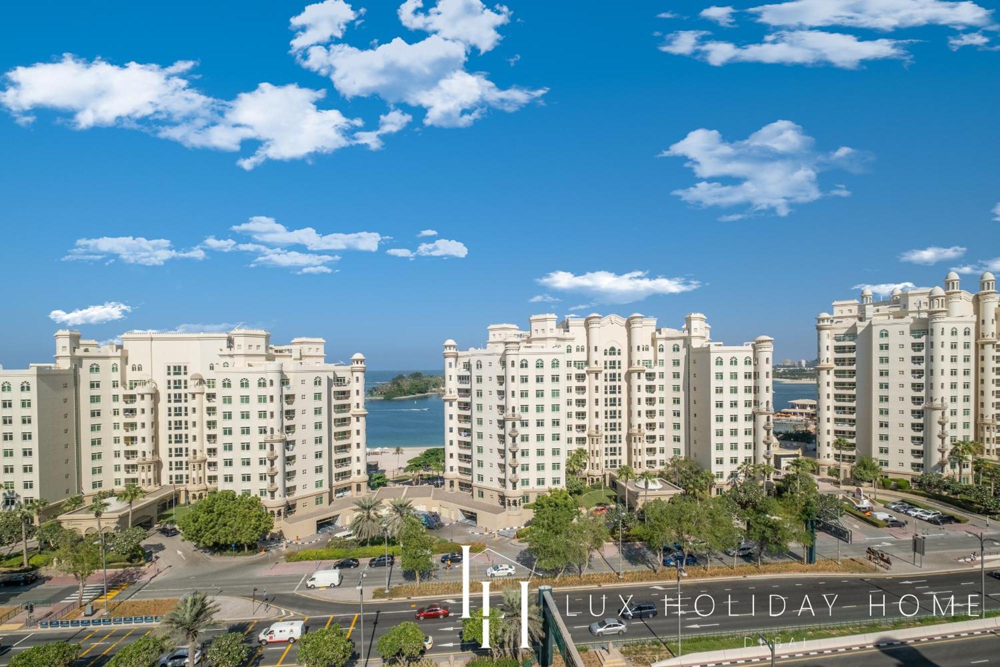 Lux - The Shoreline Penthouse Apartment