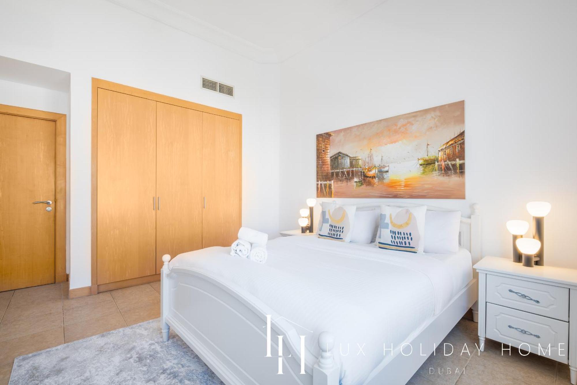 Lux - The Shoreline Penthouse