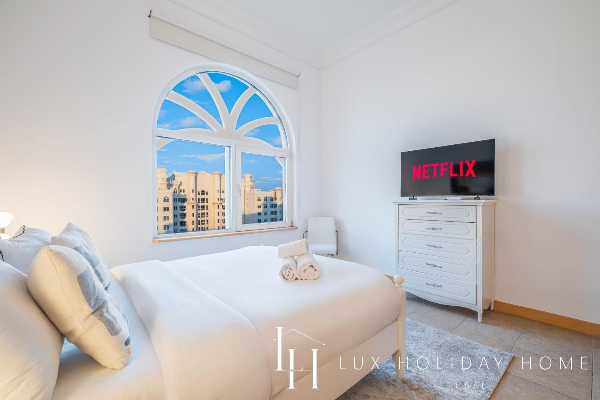 Lux - The Shoreline Penthouse *