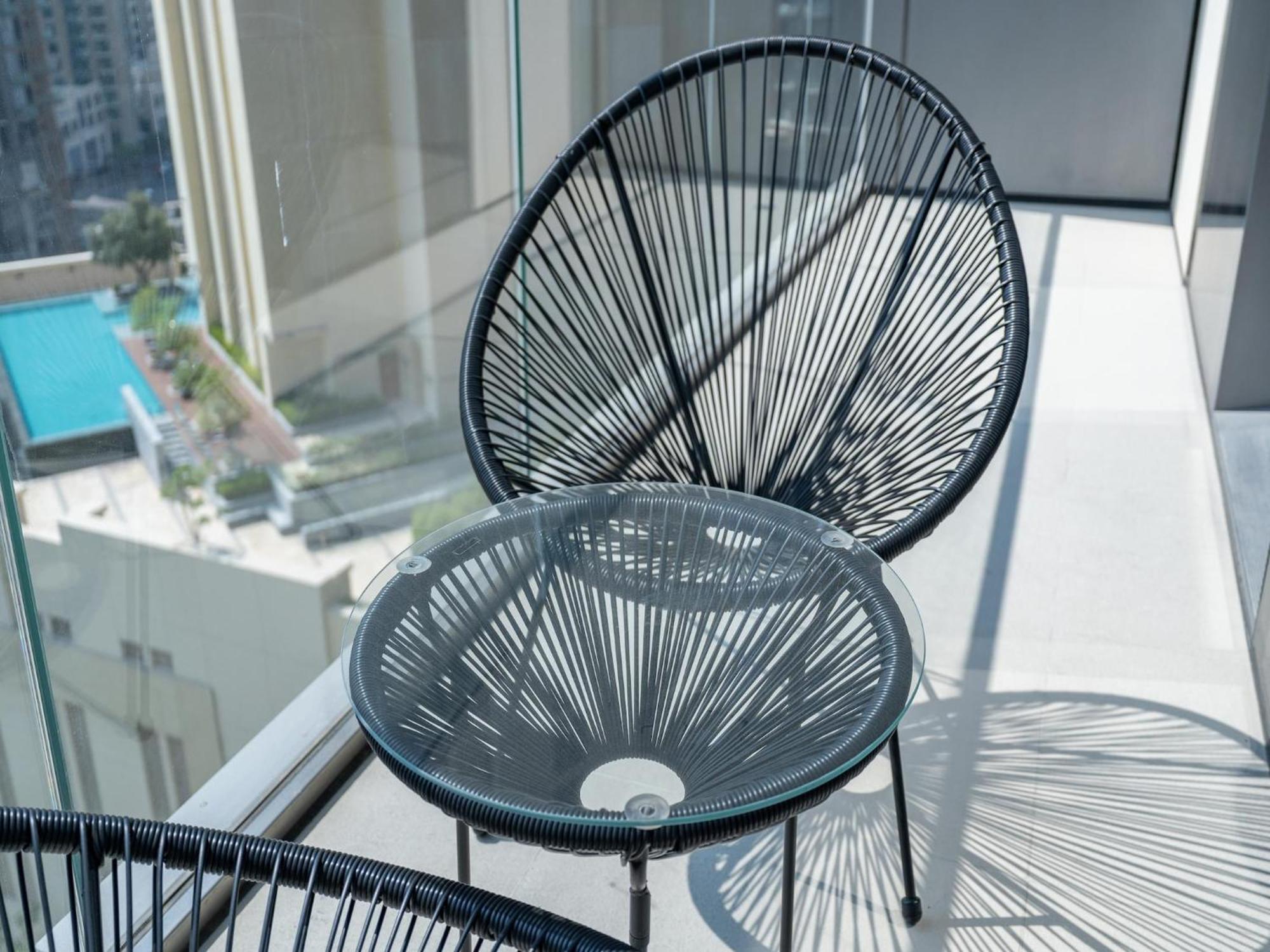 Luxurious Stylish Across Mall Burj Khalifa City Views Apartment