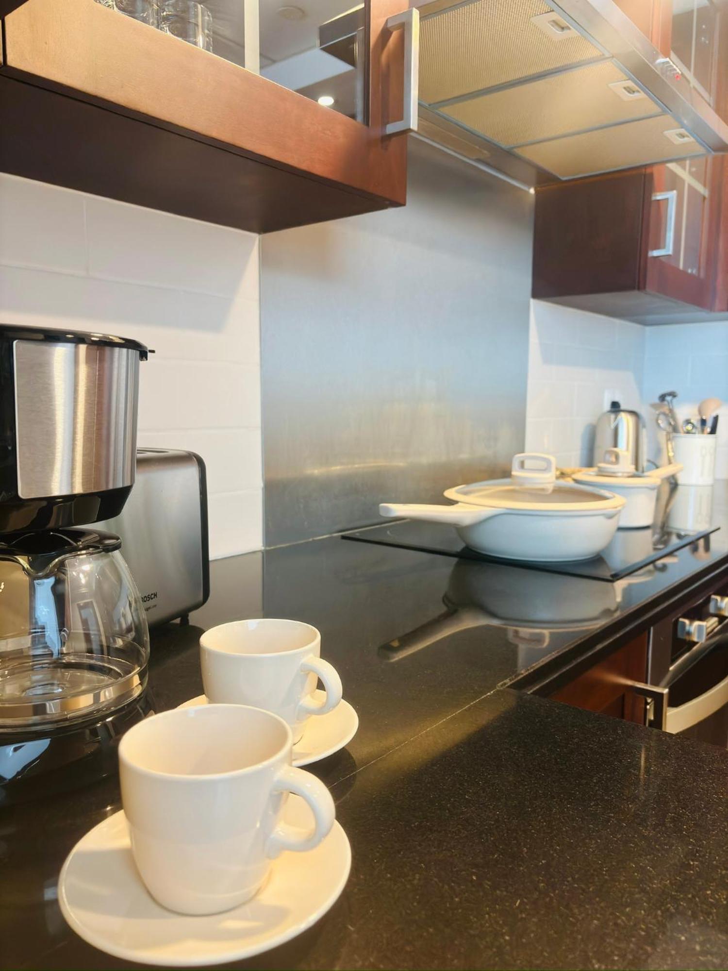 Luxury One Bedroom With Fountain View Opposite Mall Dubai