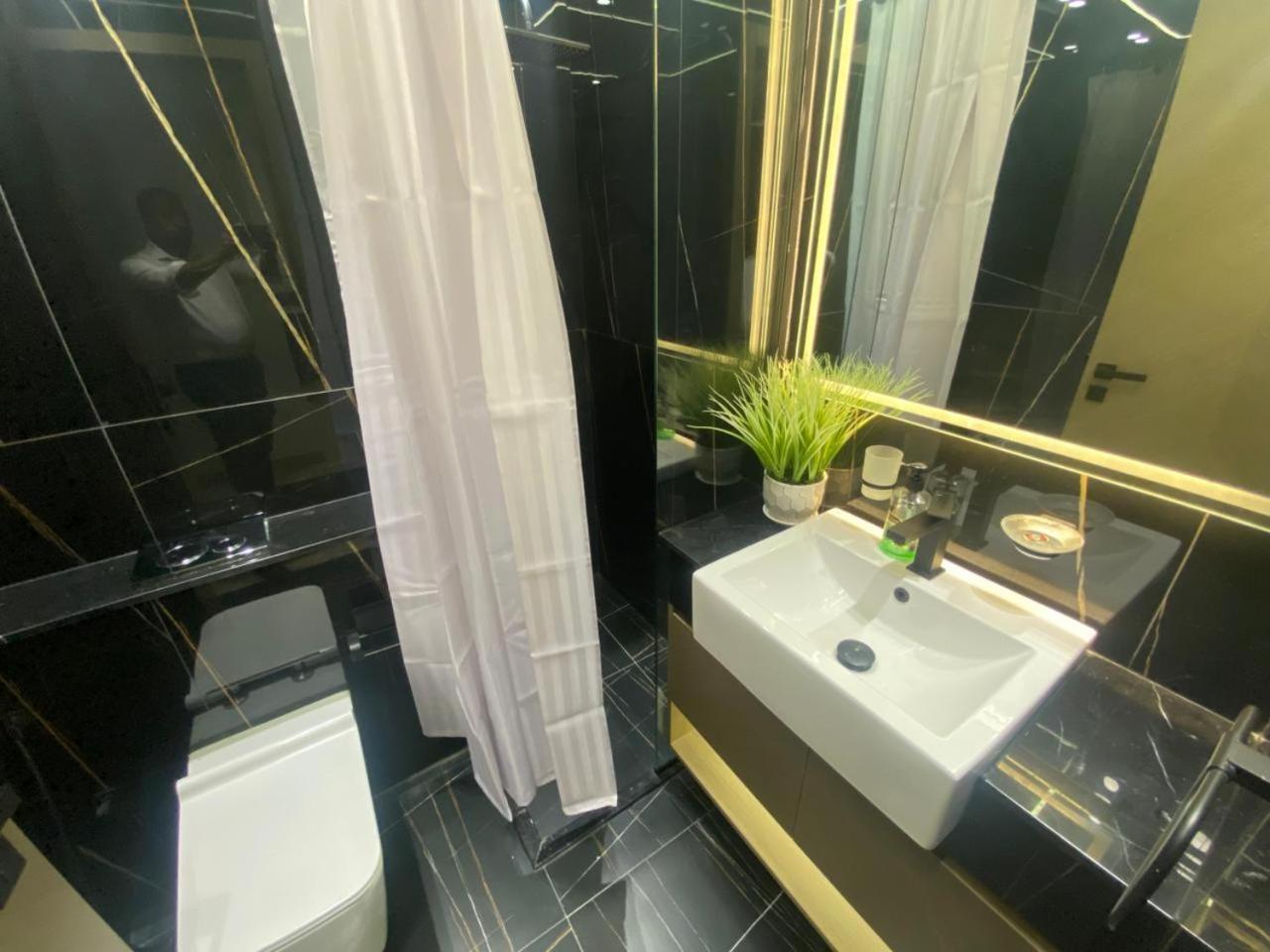 1 Bed Retreat- Rbe Vacation Homes-binghatti Luna