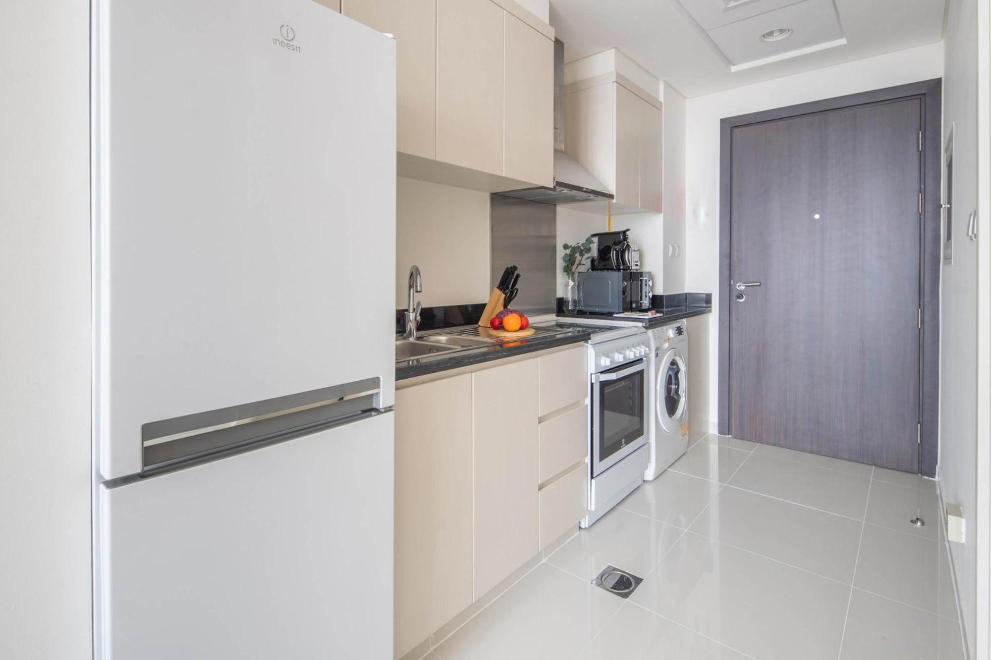 Frank Porter - Damac Carson B Apartment