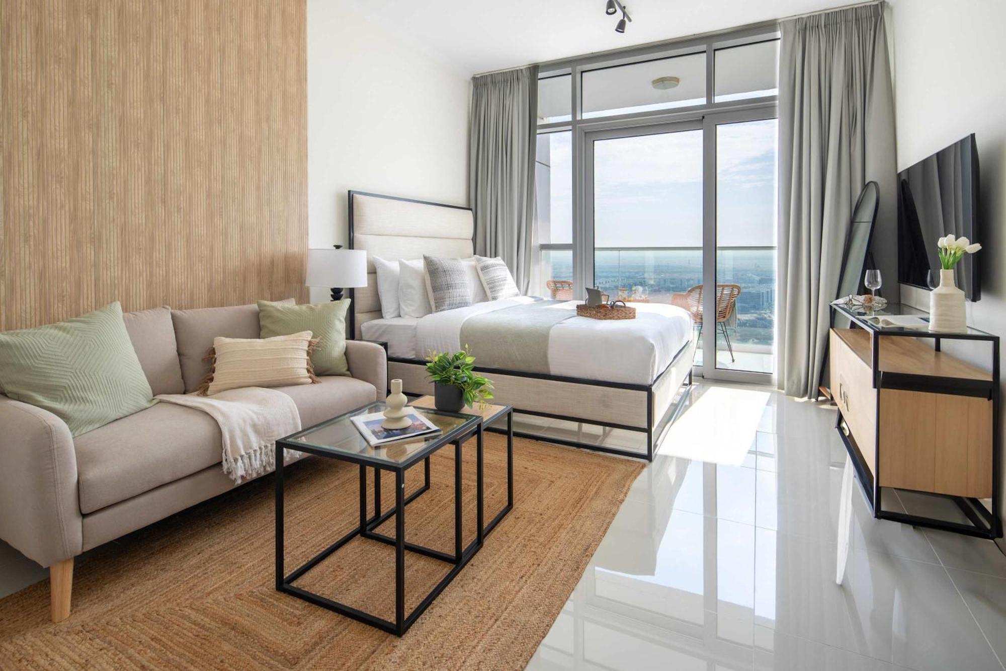 Frank Porter - Damac Carson B Apartment