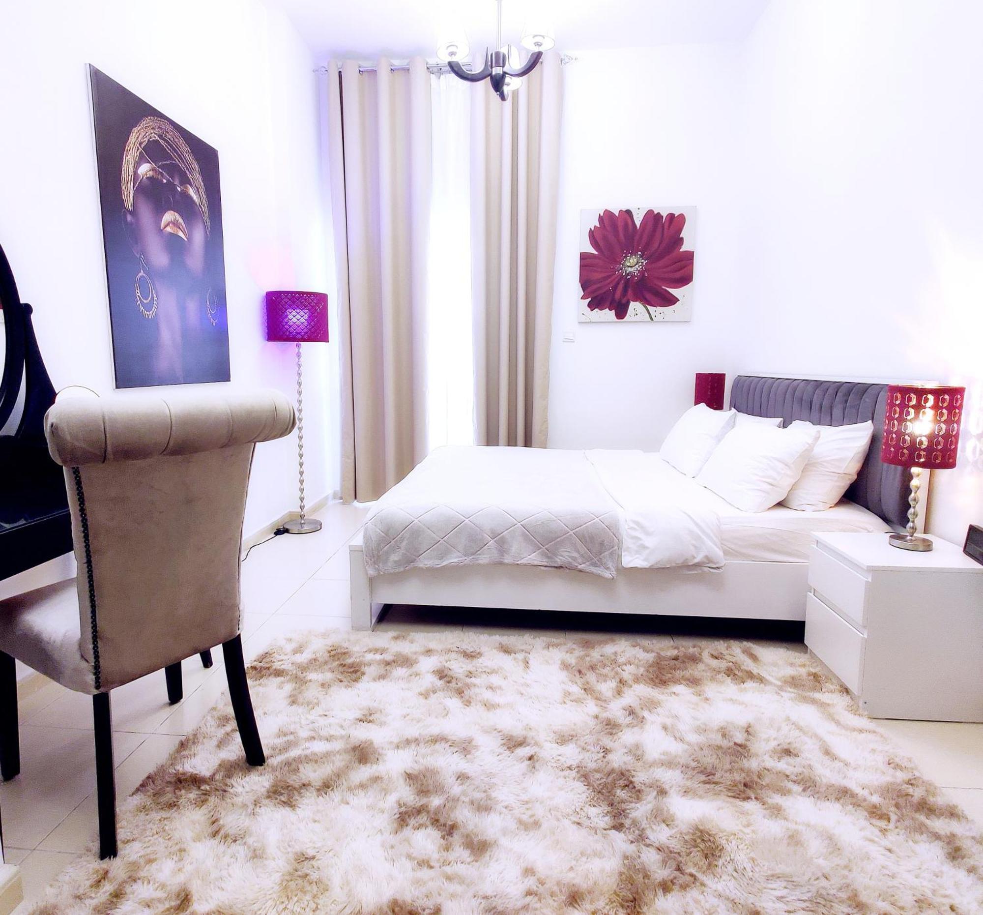 Elegant Fresh 1br With Heated Pool, Just Steps From Mall, Restaurants & Fitness Center Apartment