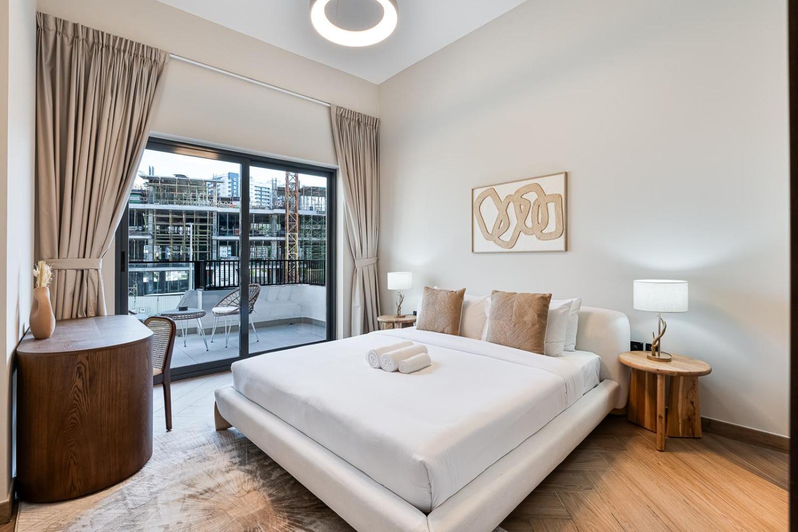 Modern 2 Bedroom Near Butterfly Garden Apartment
