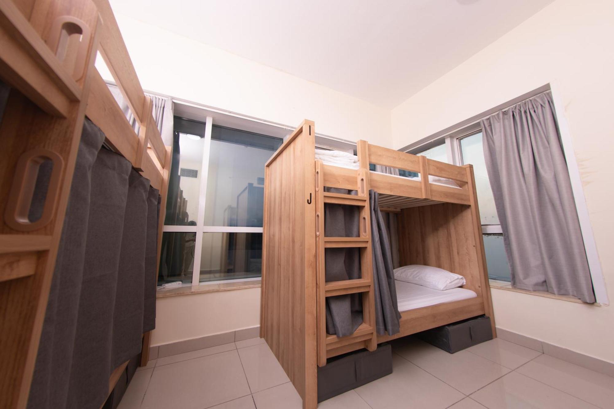 Konukevi Dhostels - Marina Palm View *