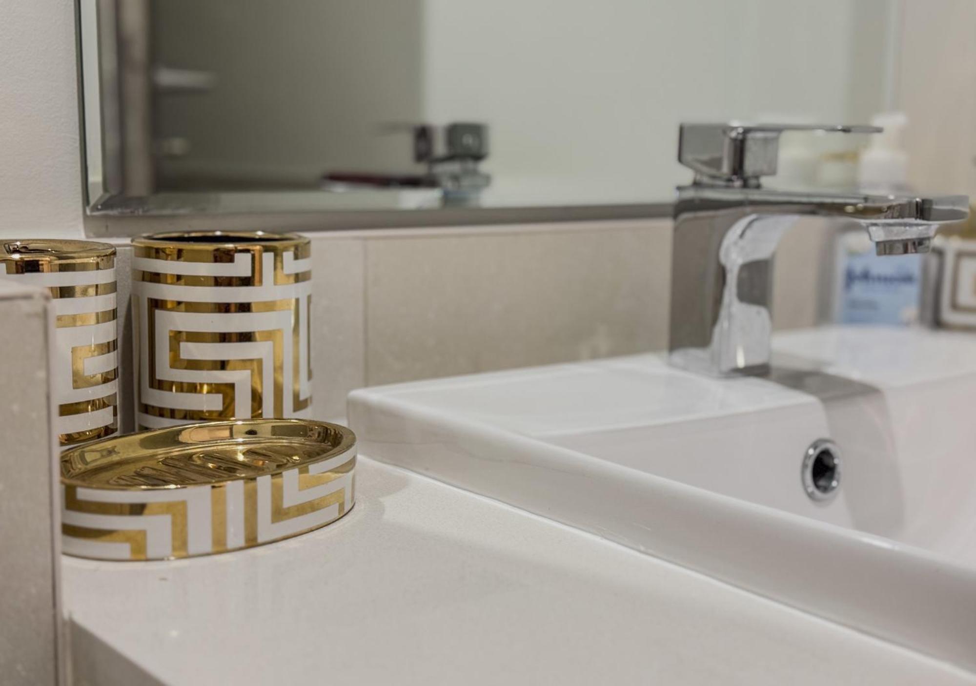 Dreamshoma- Fabulous 1br Luxury Dubai