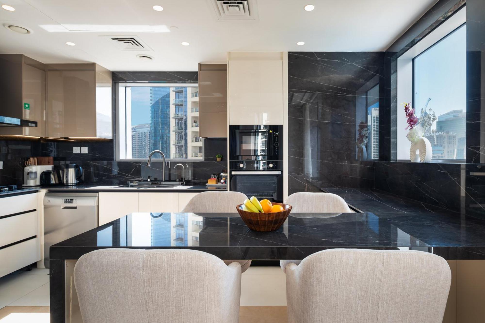 Downtown Luxury Treat - Premium Location! 2 Bedroom! * Dubai