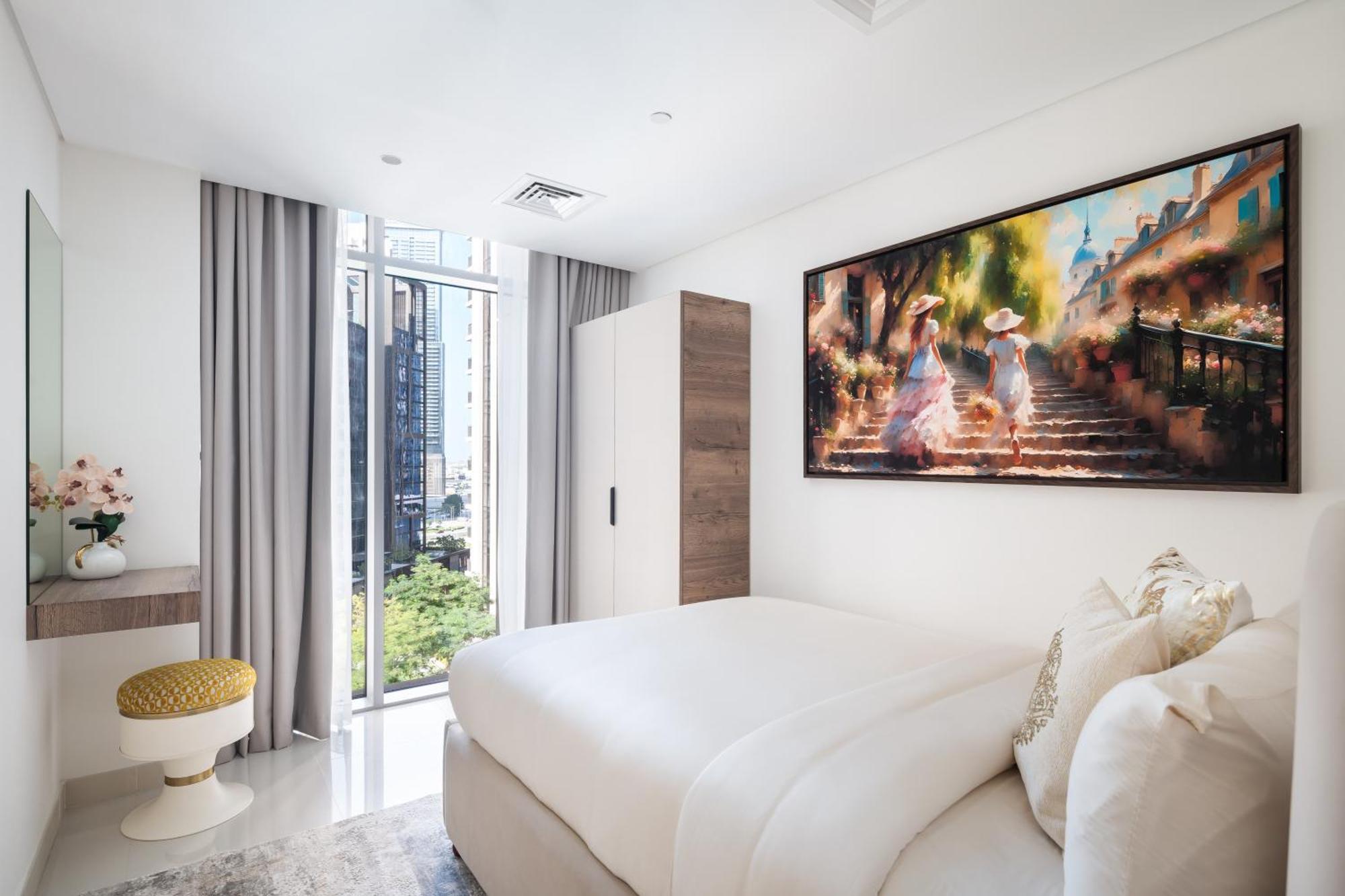 Downtown Luxury Treat - Premium Location! 2 Bedroom! Apartment