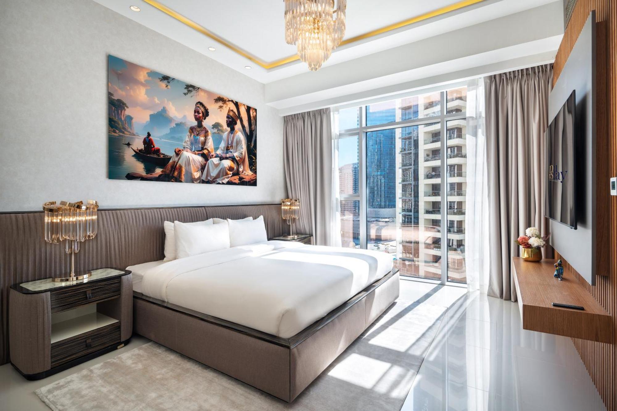 Downtown Luxury Treat - Premium Location! 2 Bedroom! *