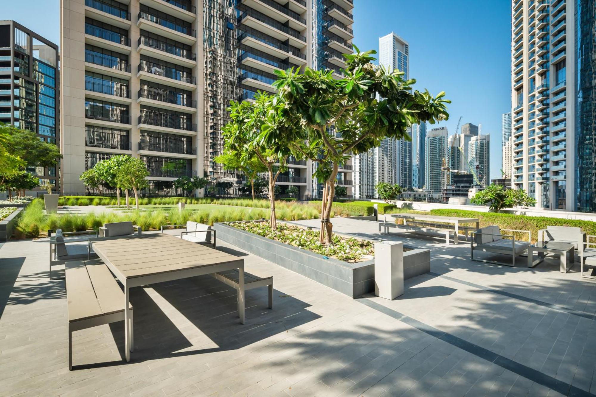 Downtown Luxury Treat - Premium Location! 2 Bedroom! Apartment Dubai