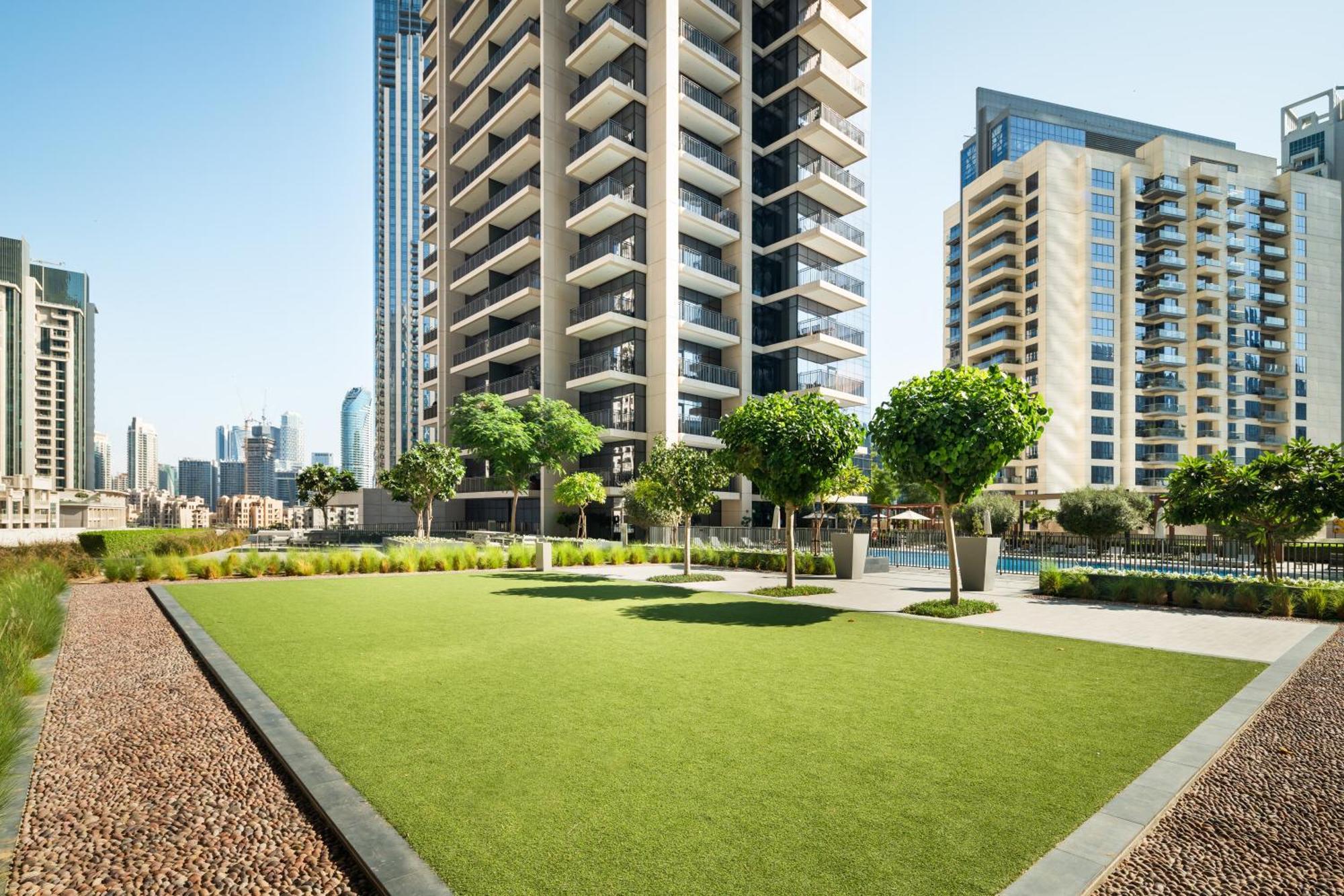 Downtown Luxury Treat - Premium Location! 2 Bedroom! * Dubai