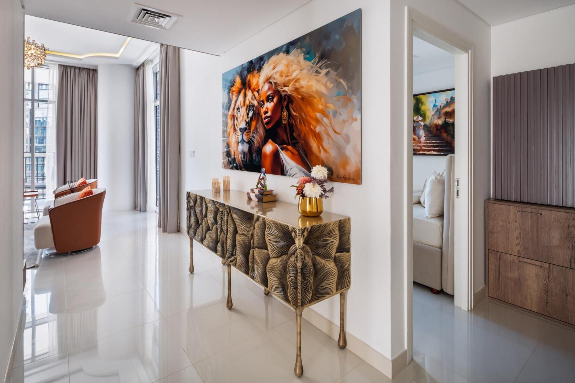Downtown Luxury Treat - Premium Location! 2 Bedroom! Apartment *