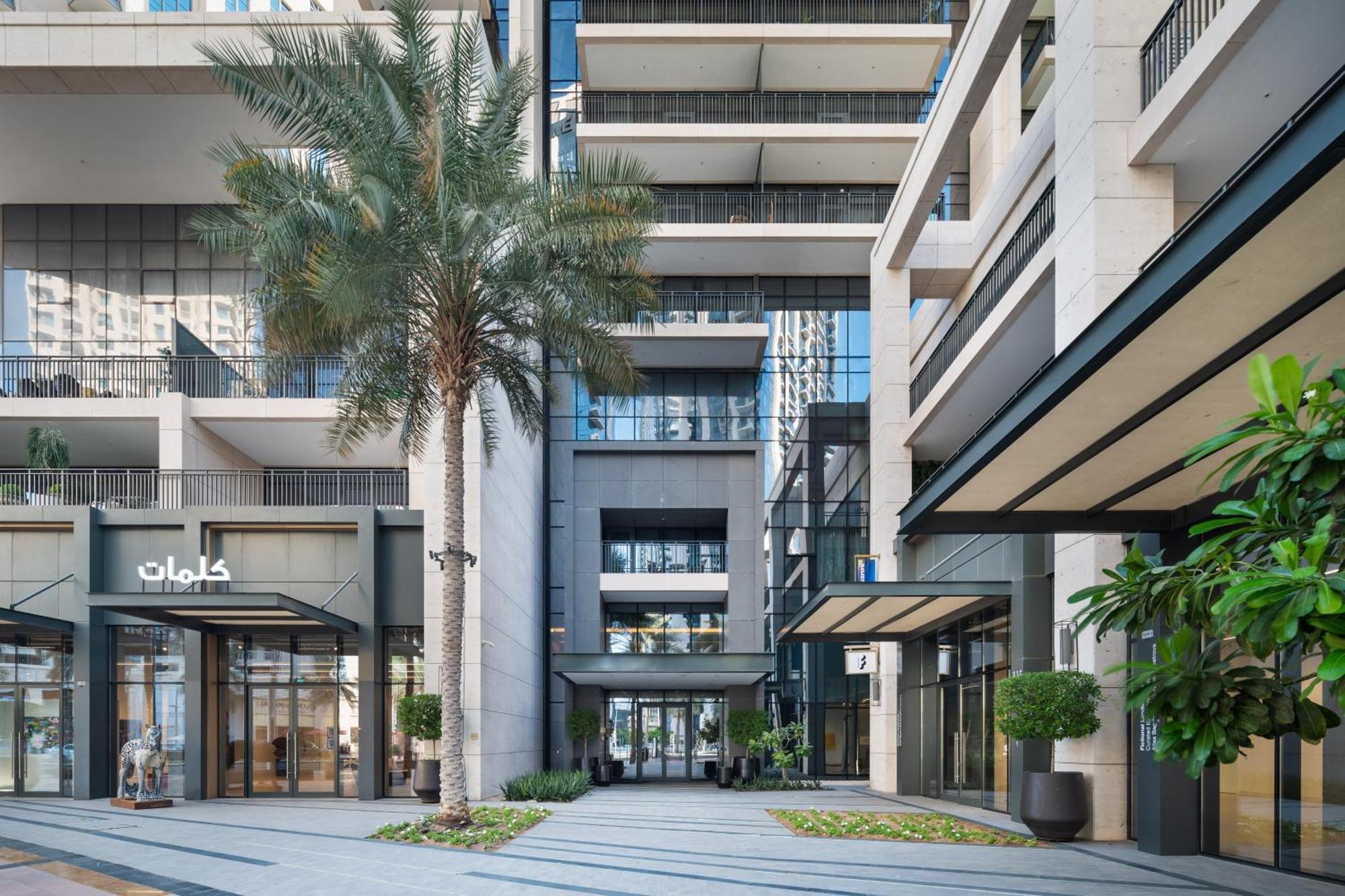 Downtown Luxury Treat - Premium Location! 2 Bedroom!