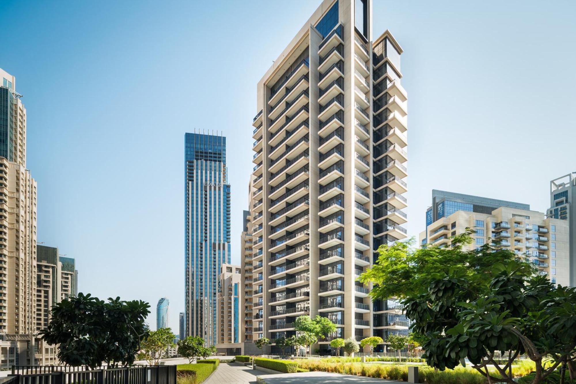 Apartment Downtown Luxury Treat - Premium Location! 2 Bedroom! *