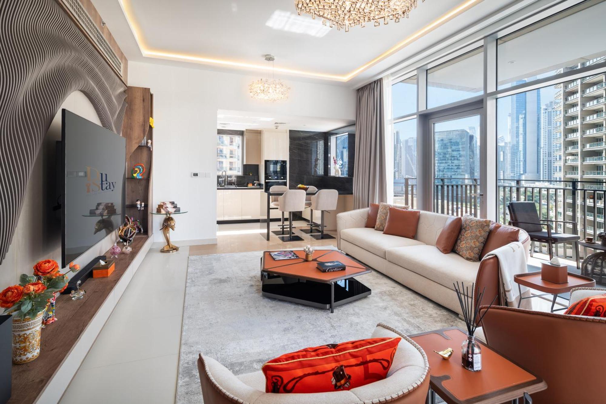 Downtown Luxury Treat - Premium Location! 2 Bedroom! Apartment *