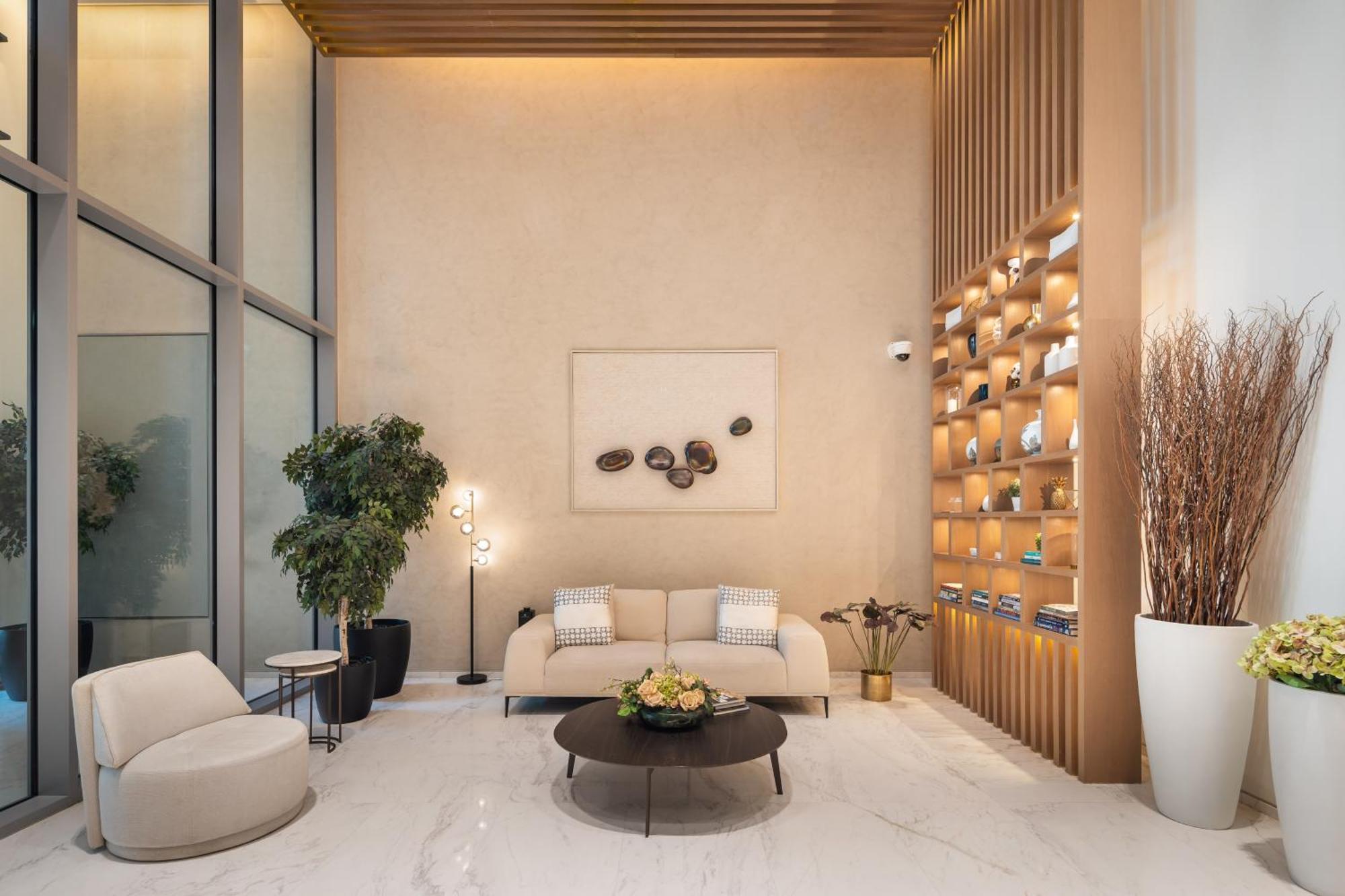 Downtown Luxury Treat - Premium Location! 2 Bedroom!