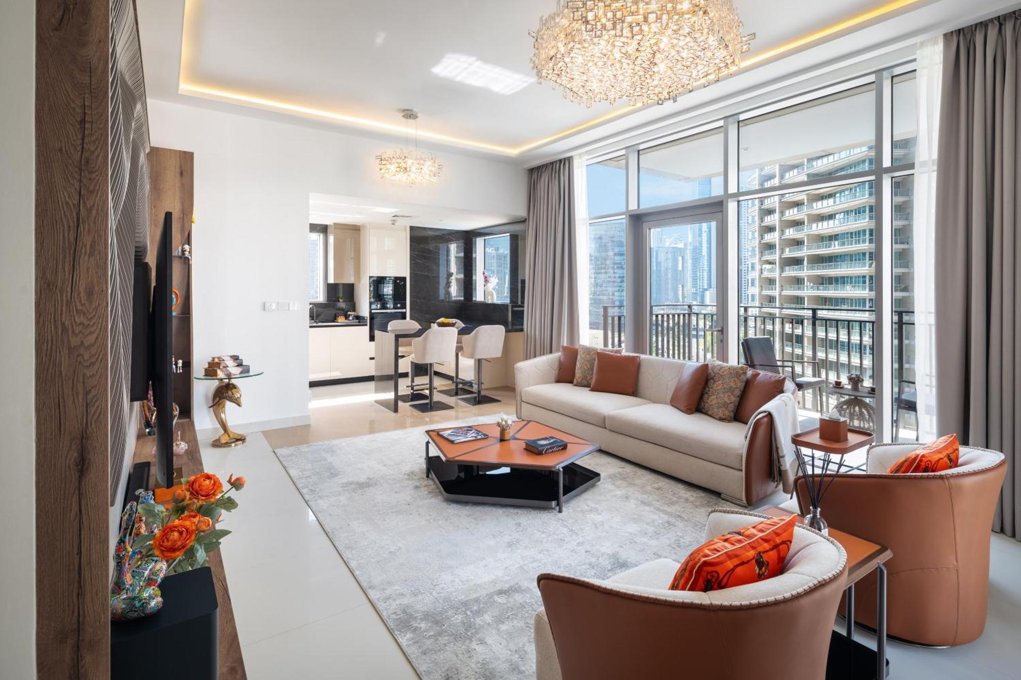 Downtown Luxury Treat - Premium Location! 2 Bedroom! Apartment