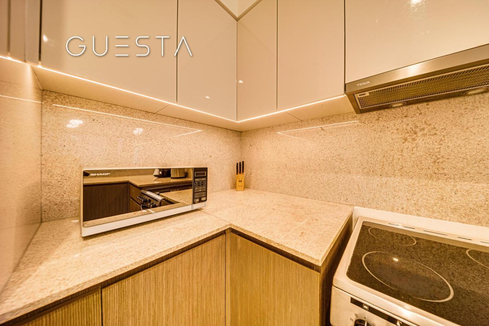 Apartment Burj Royale - Burj Khalifa View, Downtown Dubai